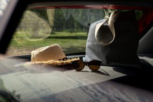 Automobilio salonas su gaiviu kvapu ir komfortiška kelionės atmosfera.